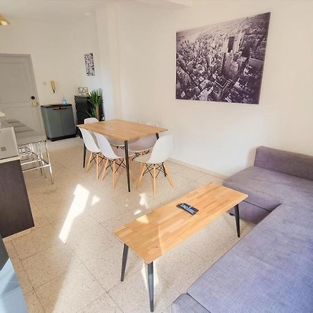 Cozy Beach Apt / 100 Mbit+ Netflix / Near Airport Larnaca Buitenkant foto