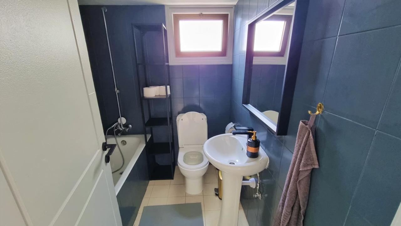 Cozy Beach Apt / 100 Mbit+ Netflix / Near Airport Larnaca Buitenkant foto
